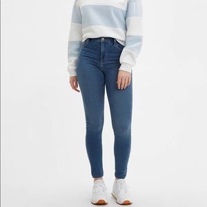 Levi’s High Rise Super Skinny Jeans SOLD